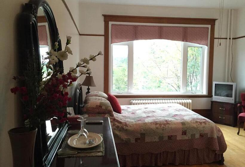 旅馆 Le Petit Château Montebello B&b