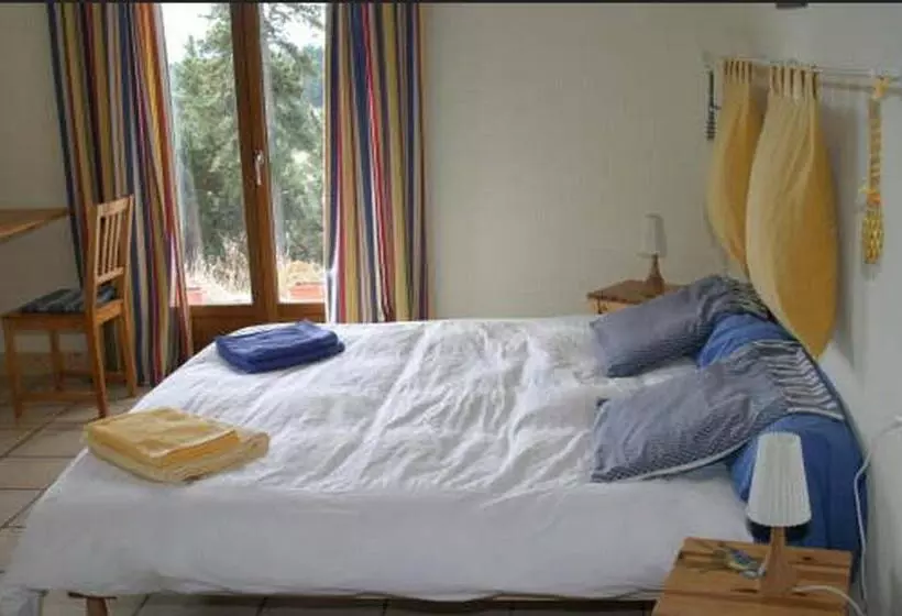 تختخواب و صبحانه Chalet L Angélique