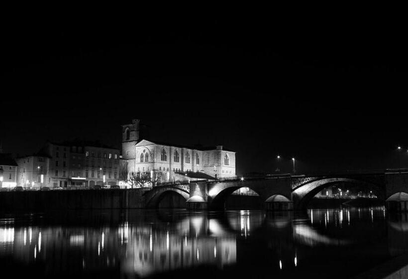 민박 Chambres D Hôtes Les Muriers