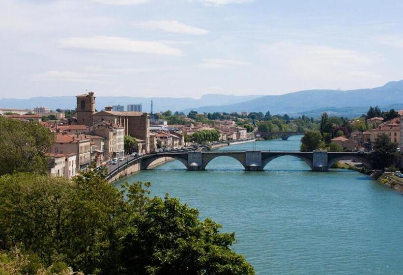 민박 Chambres D Hôtes Les Muriers