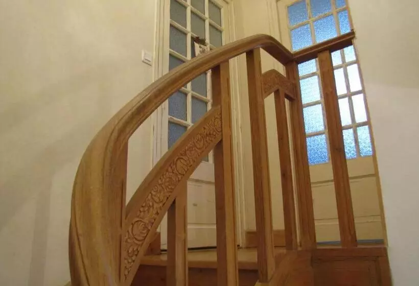 Aamiaismajoitus (B&B) Chambres D Hôtes Les Muriers