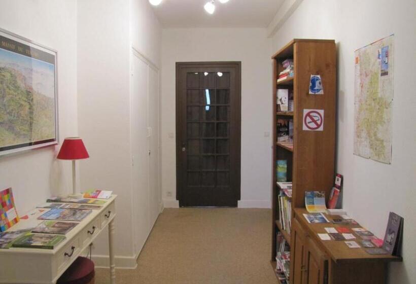 민박 Chambres D Hôtes Les Muriers