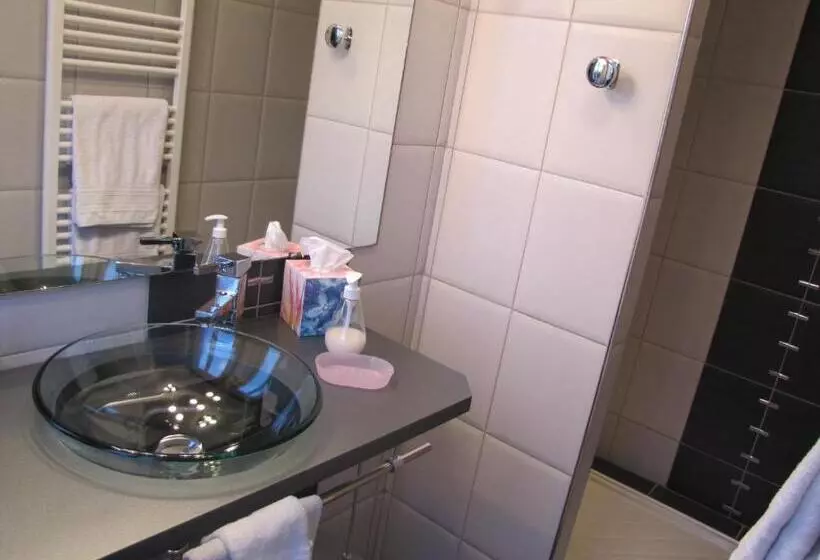 Aamiaismajoitus (B&B) Chambres D Hôtes Les Muriers