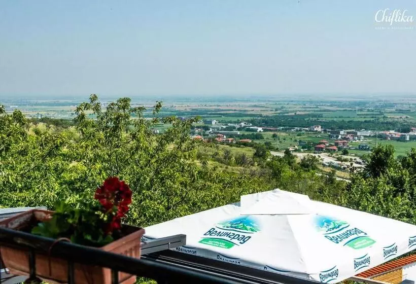 Hotelli Chiflika Family