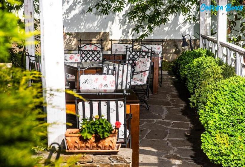 בית מלון כפרי Chiflika Family