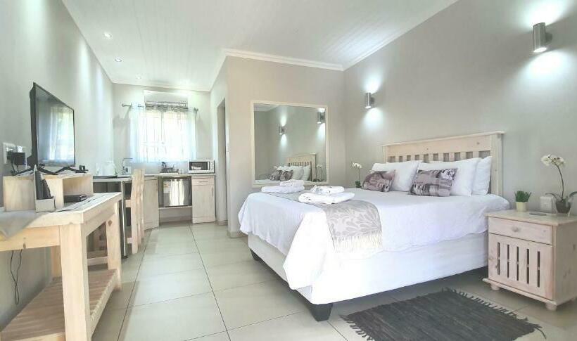 ペンション Dive Inn Guesthouse