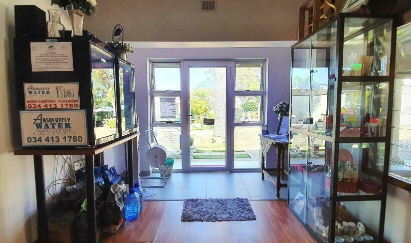 ペンション Dive Inn Guesthouse