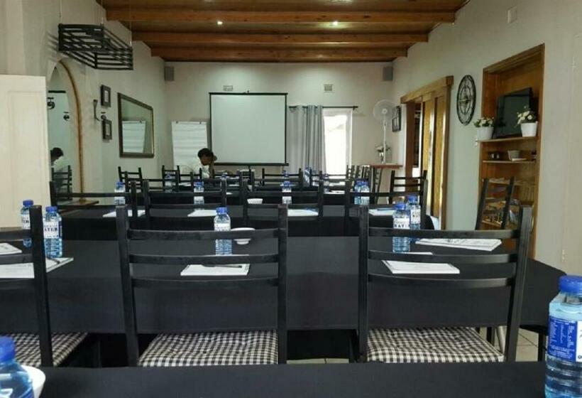 ペンション Dive Inn Guesthouse