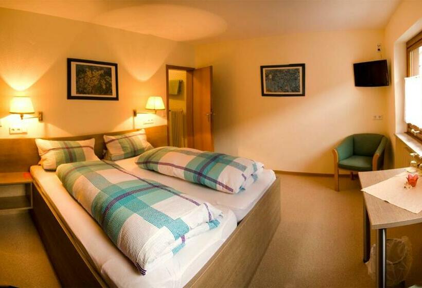 펜션 Kühn S Gästehaus