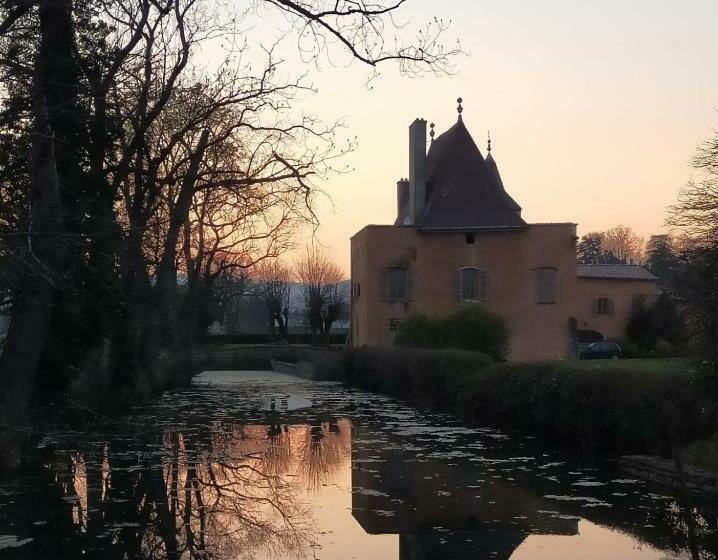 민박 Château De La Venerie