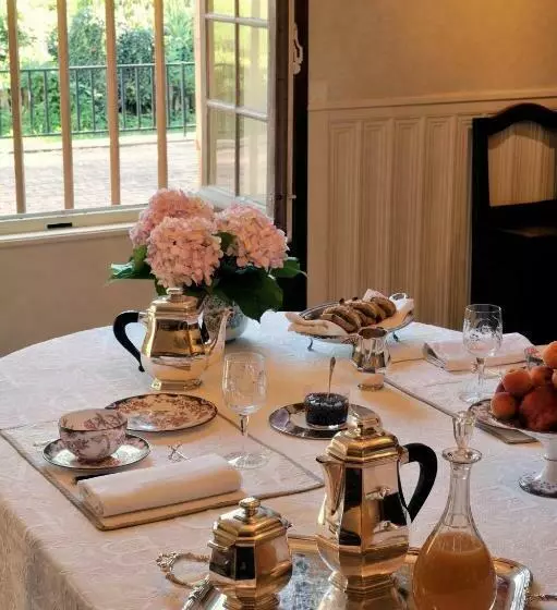 Aamiaismajoitus (B&B) Château De La Venerie