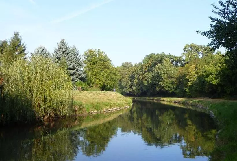 Aamiaismajoitus (B&B) Fészek Fogadó   Pension Nest