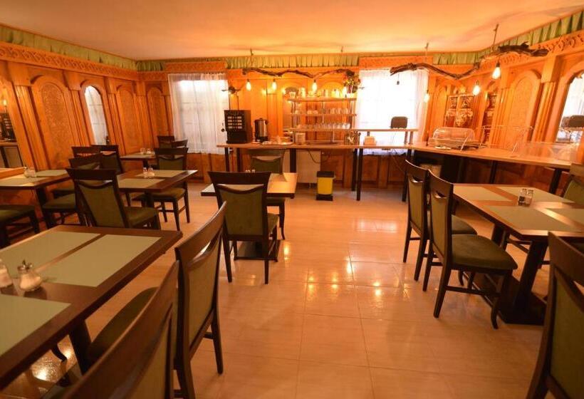 Nocleg ze śniadaniem Fészek Fogadó   Pension Nest