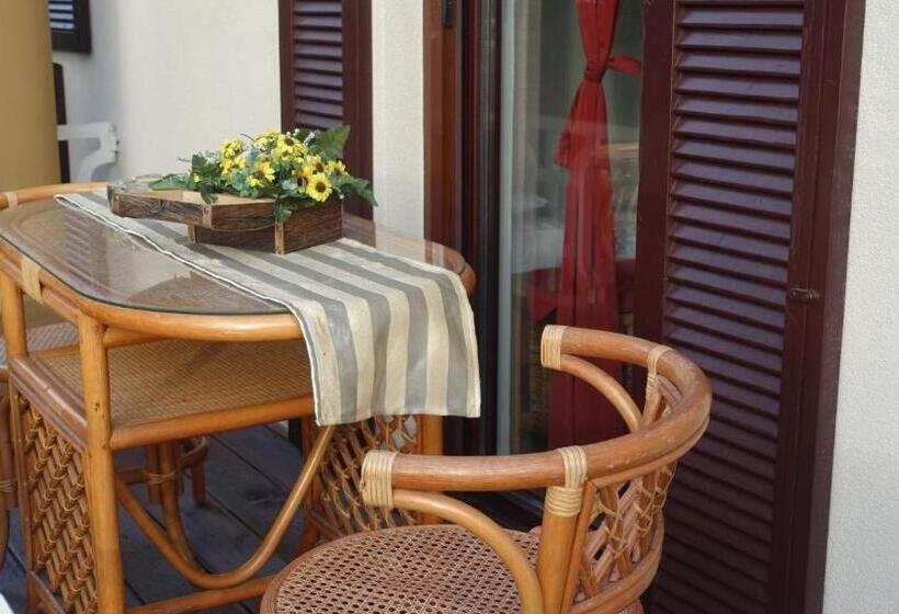 Nocleg ze śniadaniem Fészek Fogadó   Pension Nest