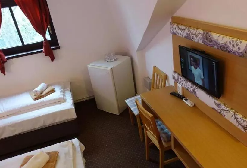 Aamiaismajoitus (B&B) Fészek Fogadó   Pension Nest