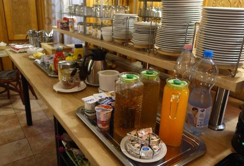 Nocleg ze śniadaniem Fészek Fogadó   Pension Nest