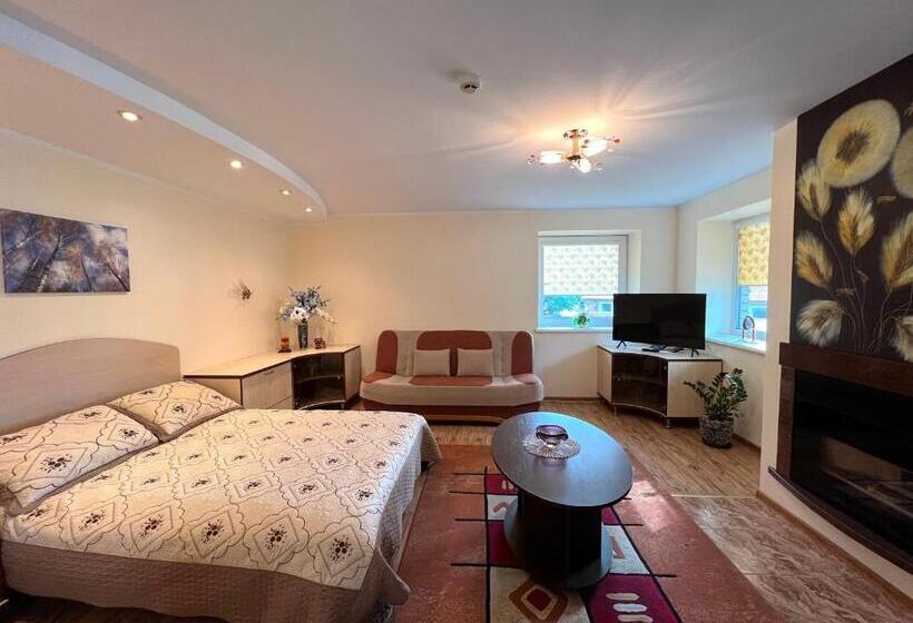 پانسیون Nakvisa