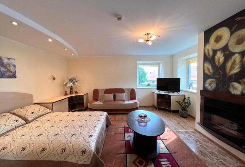 پانسیون Nakvisa