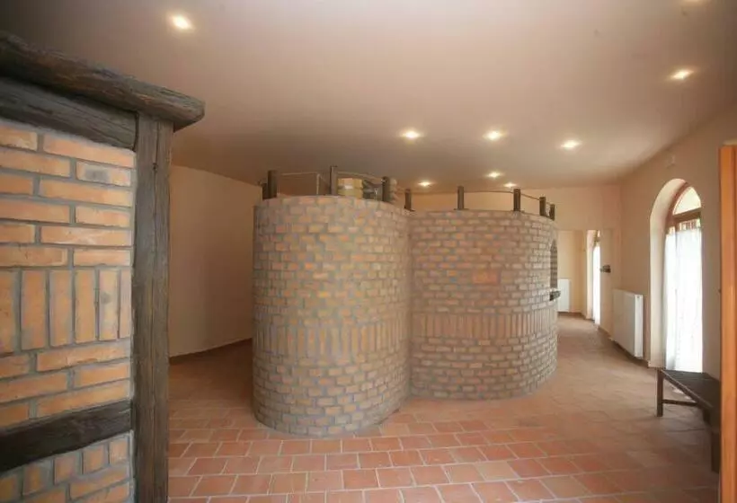 Majatalo Napvirág Ház