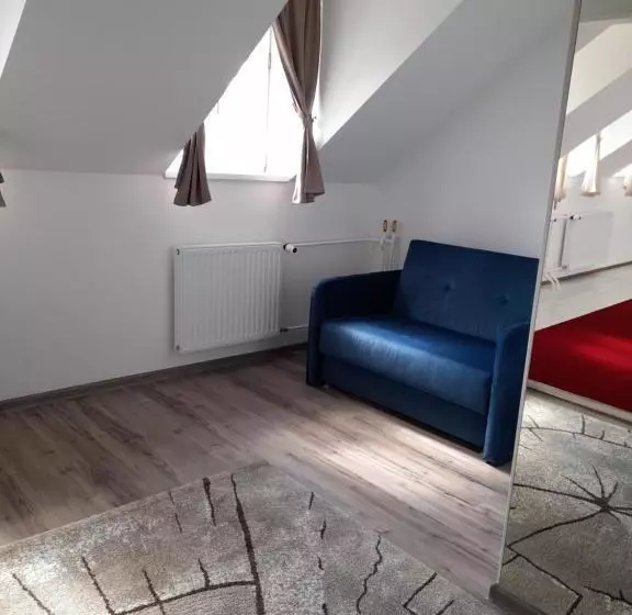 Aamiaismajoitus (B&B) Rosenberg Kúria