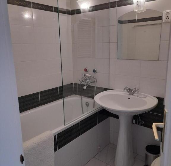 ベッドアンドブレックファースト Rosenberg Kúria