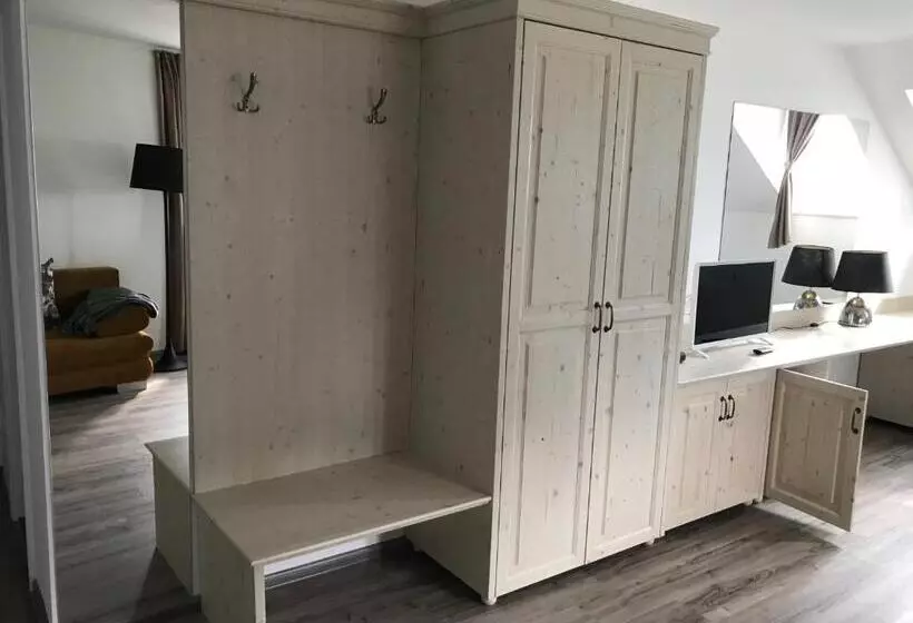 Aamiaismajoitus (B&B) Rosenberg Kúria