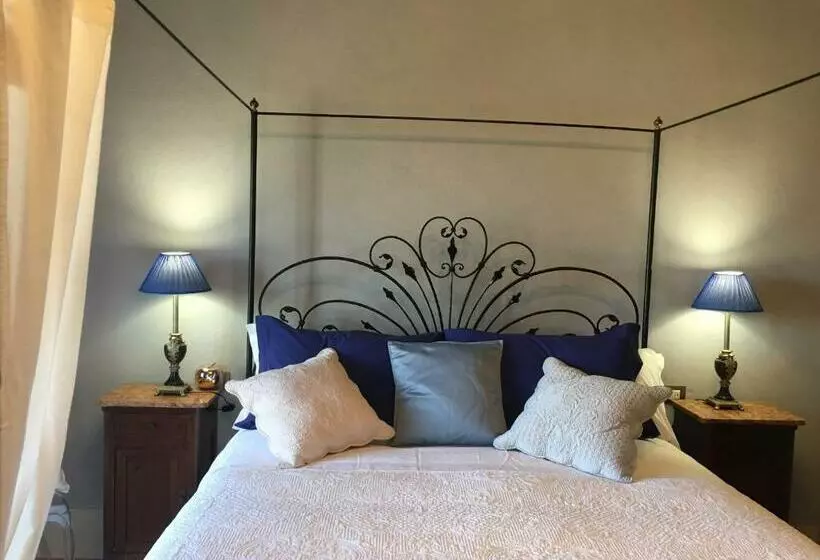Cordella In Valdorcia Truffle And Olive Oil Resort