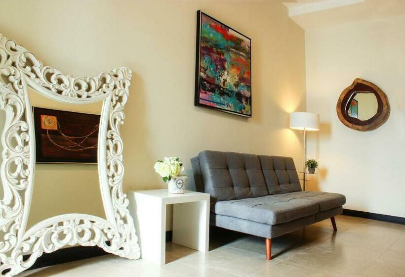 پانسیون Laviu B&b Luxe Suites