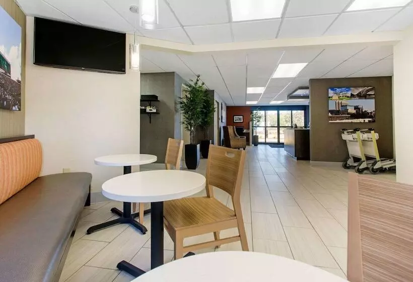 Gallus Stadium Park Inn, Ascend Hotel Collection