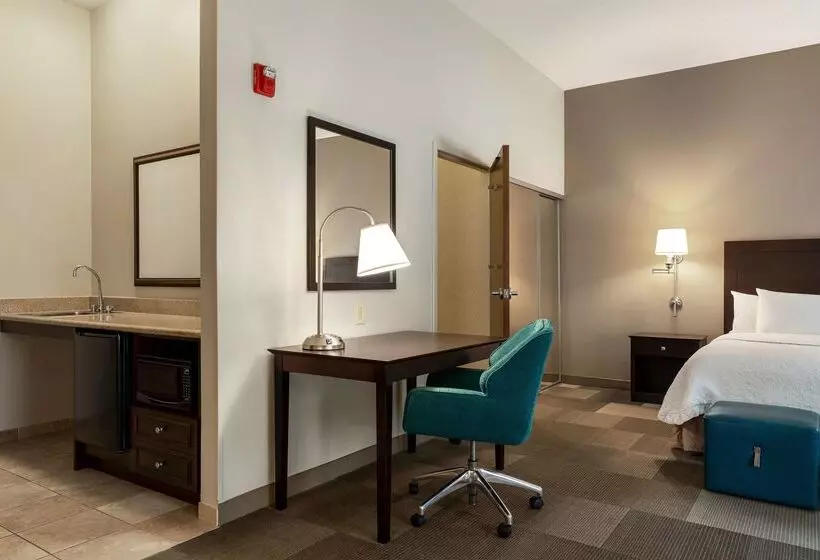 فندق Hampton Inn & Suites Atlanta Airport West/camp Creek Pkwy