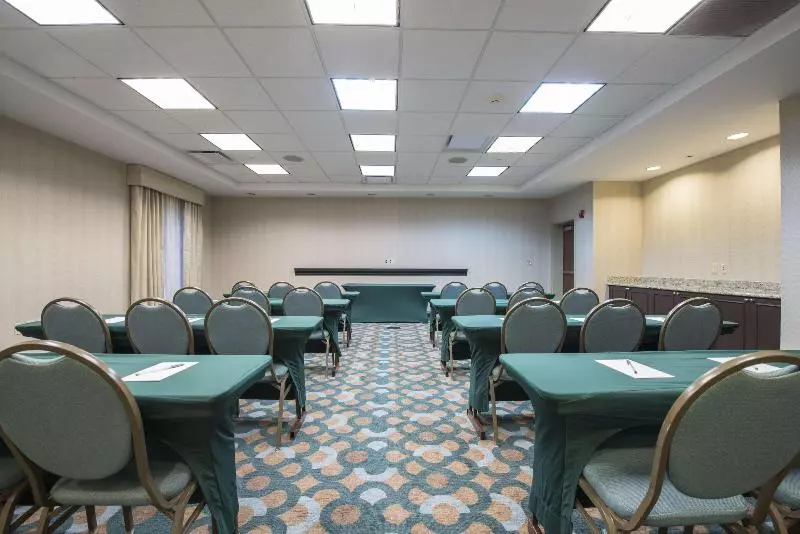 فندق Hampton Inn & Suites Atlanta Airport West/camp Creek Pkwy