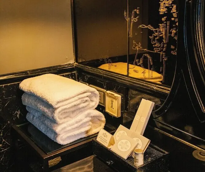 ホテル Muse Bangkok, Autograph Collection