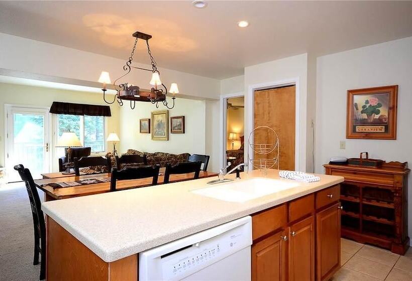 هتل Scandinavian Lodge And Condominiums By Pioneer Ridge Mgmt