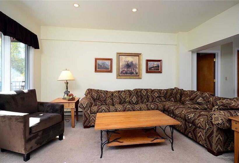 هتل Scandinavian Lodge And Condominiums By Pioneer Ridge Mgmt