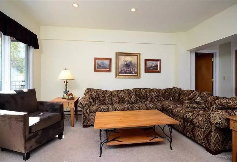 فندق Scandinavian Lodge And Condominiums By Pioneer Ridge Mgmt