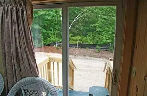 فندق Shorelands Guest Resort