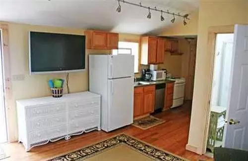 فندق Shorelands Guest Resort