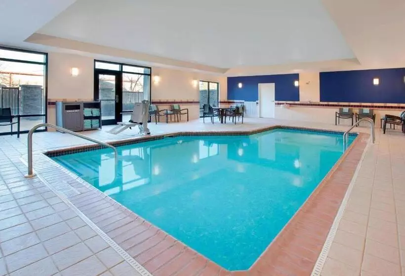 Отель Springhill Suites Indianapolis Fishers