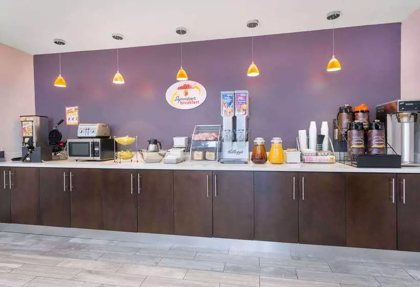 Otel Super 8 By Wyndham Locust Grove