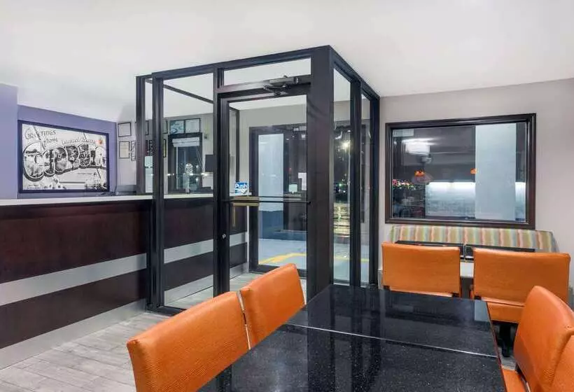 Otel Super 8 By Wyndham Locust Grove