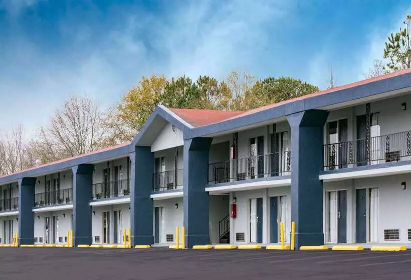 Otel Super 8 By Wyndham Locust Grove