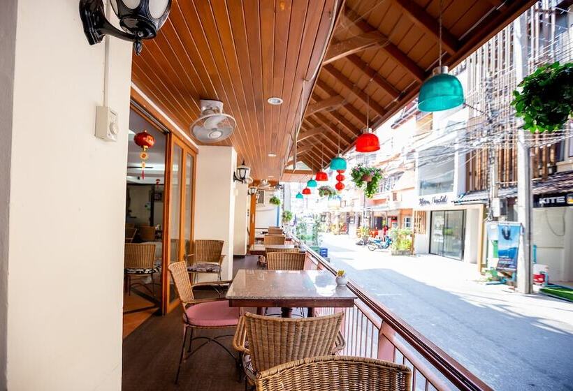 Hotel Thipurai Beach