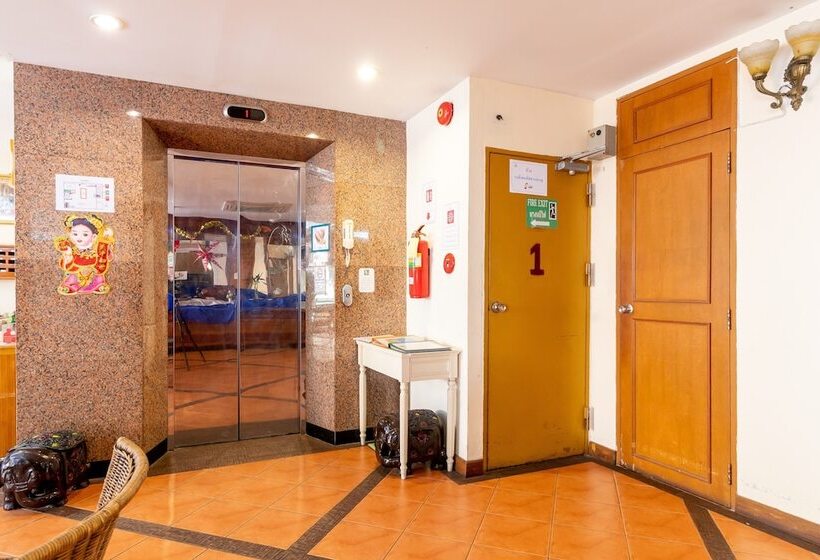 Hotel Thipurai Beach