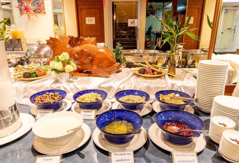 Hotel Thipurai Beach