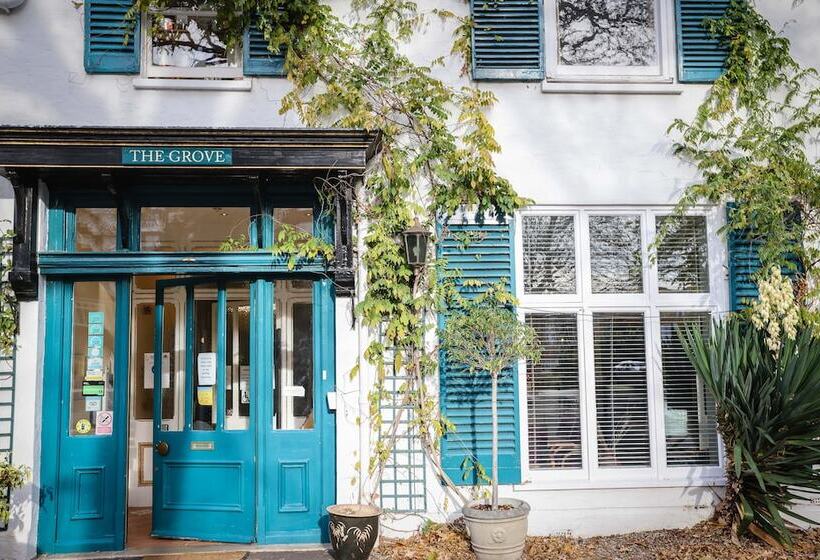 فندق The Grove