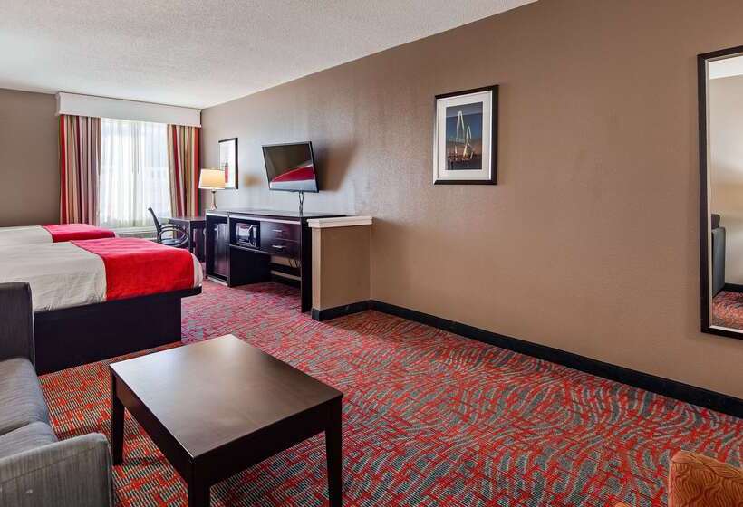 בית מלון כפרי Best Western Airport Inn & Suites