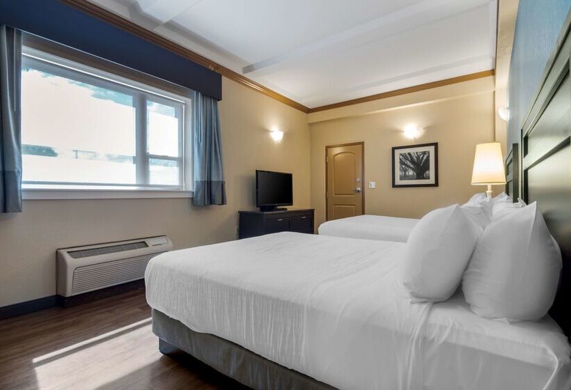 هتل Best Western Plus Kamloops