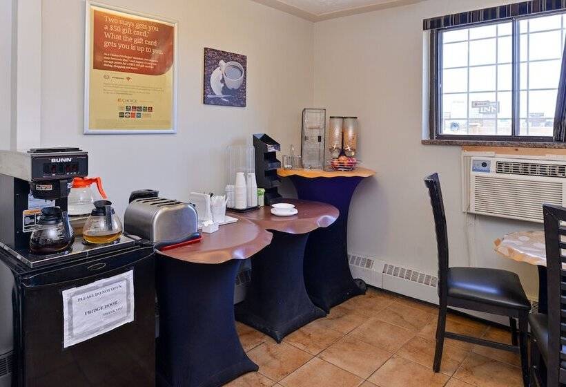 فندق Economy Inn