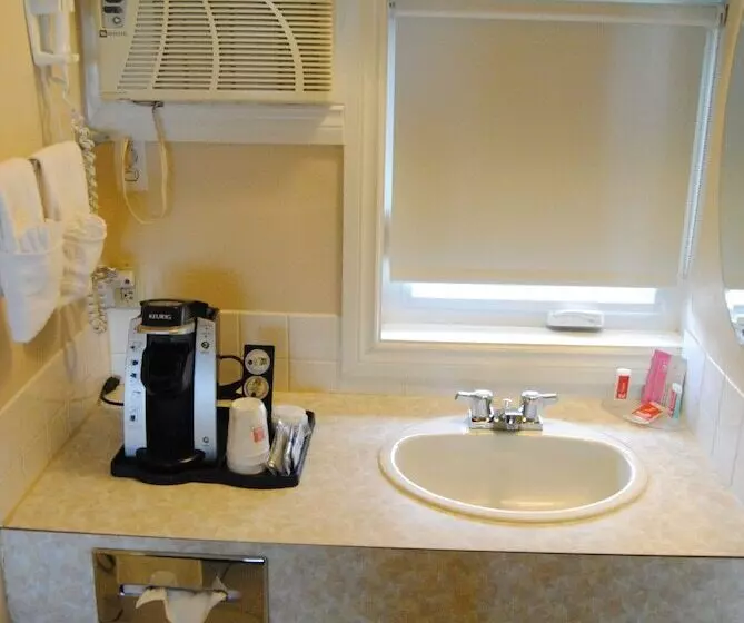 ホテル Economy Inn