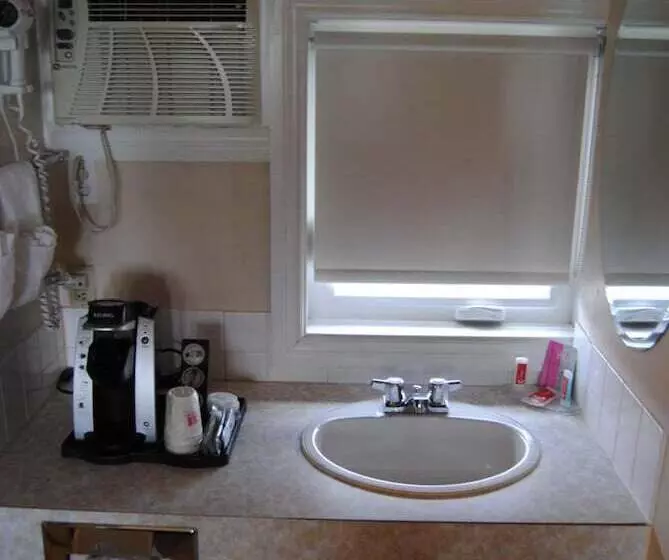 ホテル Economy Inn